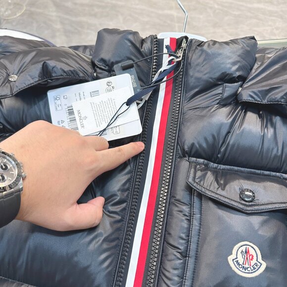 Moncler Montbeilard Men's Black Down Jacket - Picture 7 of 8